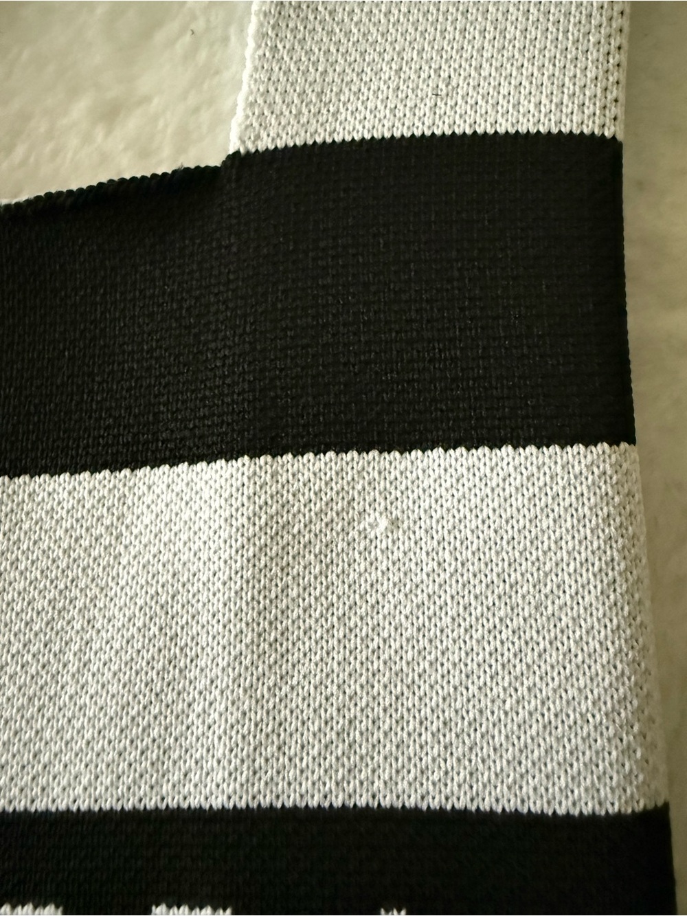 SEPHORA Limited Edition Knitted Black White Striped Mini Tote Bag - Picture 4 of 6